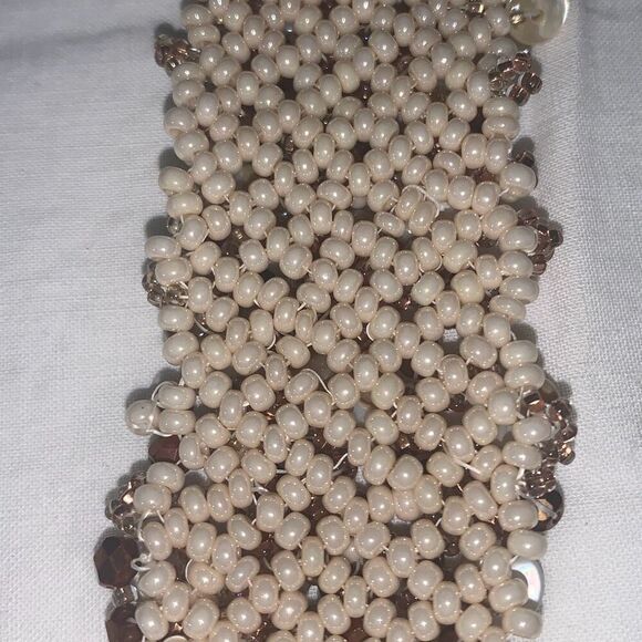 Handmade Seed Bead Mother of Pearl Bracelet 7.5” - Picture 8 of 15